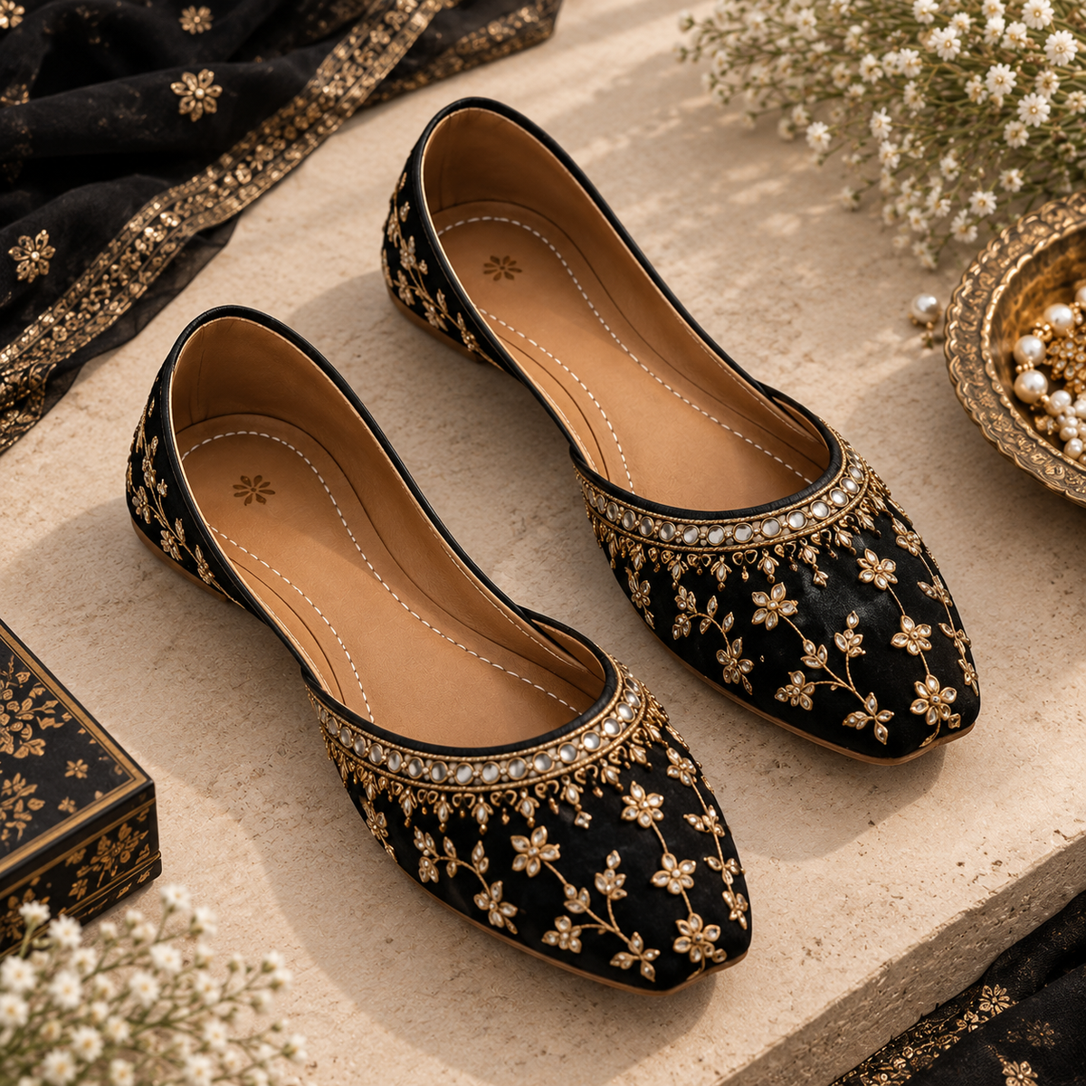 Embroidered ethnic flat shoes for women